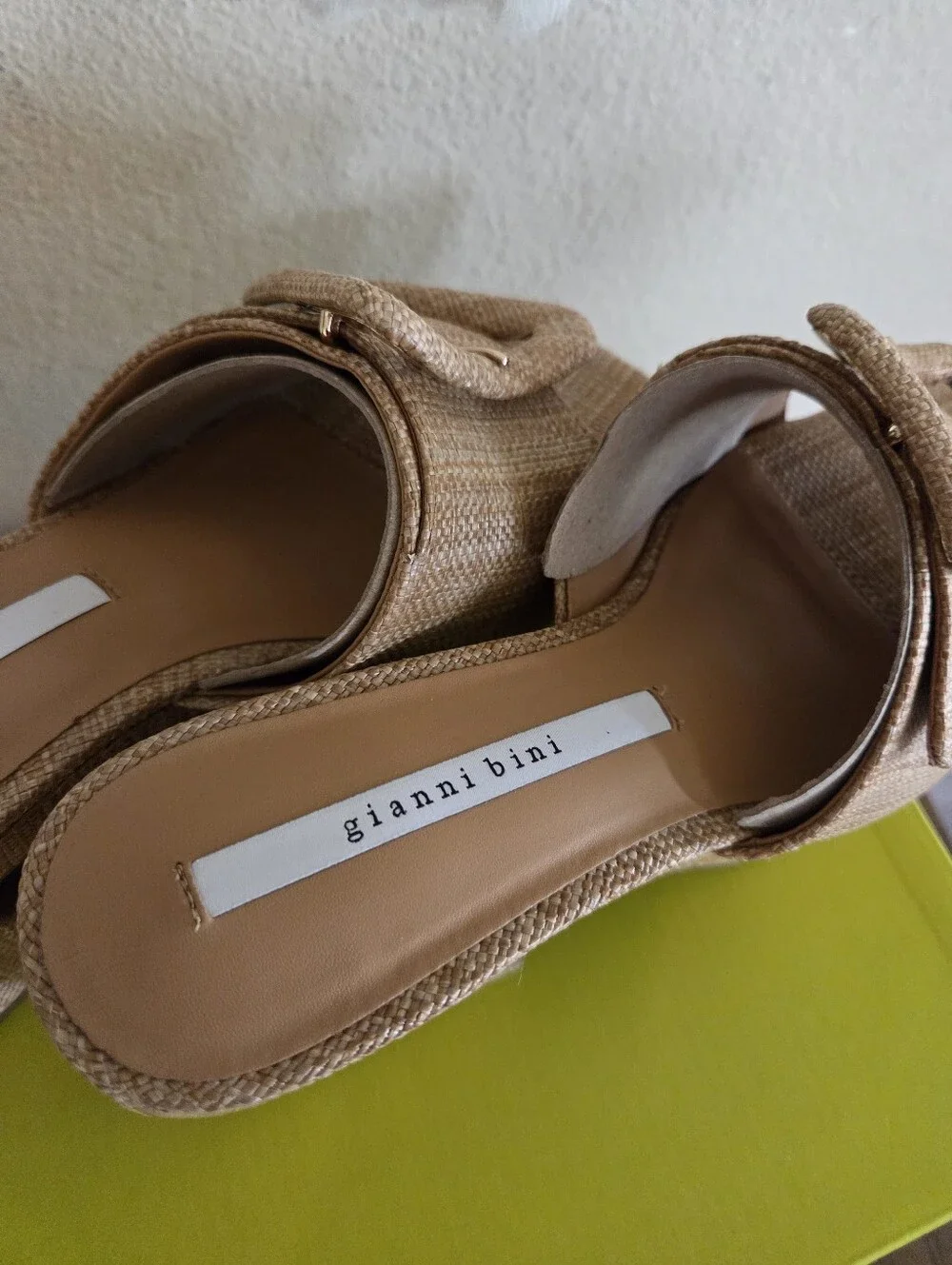 Gianni Bini Anders Mismatched Buckle Platform Slide Sandals Size 5.5 NWT